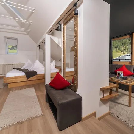Goldener Adler - Im Sommer Silvretta Card Premium Inkludiert 4* Ішгль